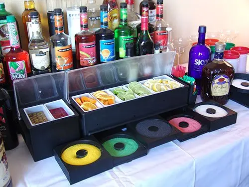 Adjustable Salt and Glass Rimmer Tray with Garnish Station